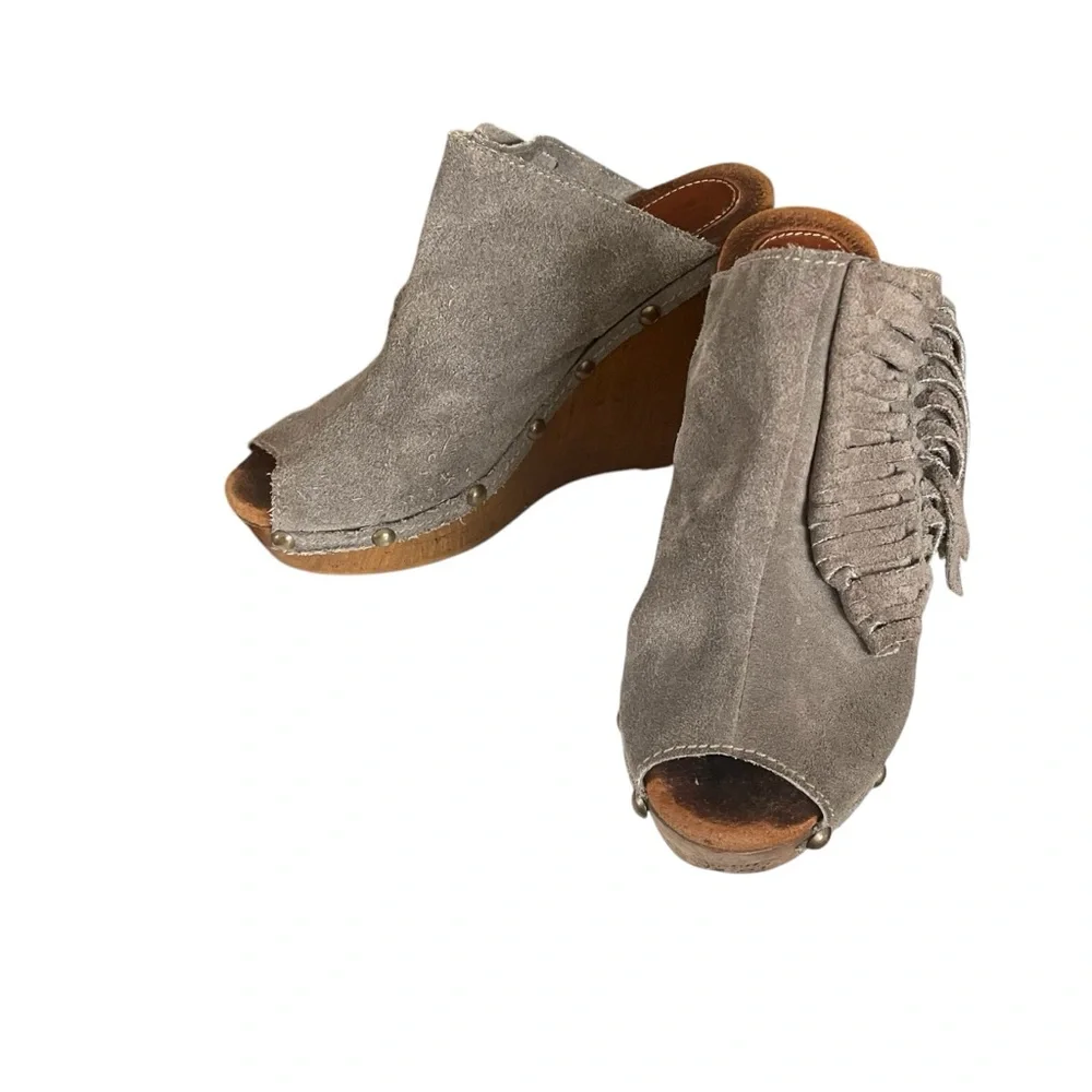 SBICCA Anthropologie Pitch Wedge Mules Heel Size 10 Women's Gray Suede Fringe - Picture 5 of 14